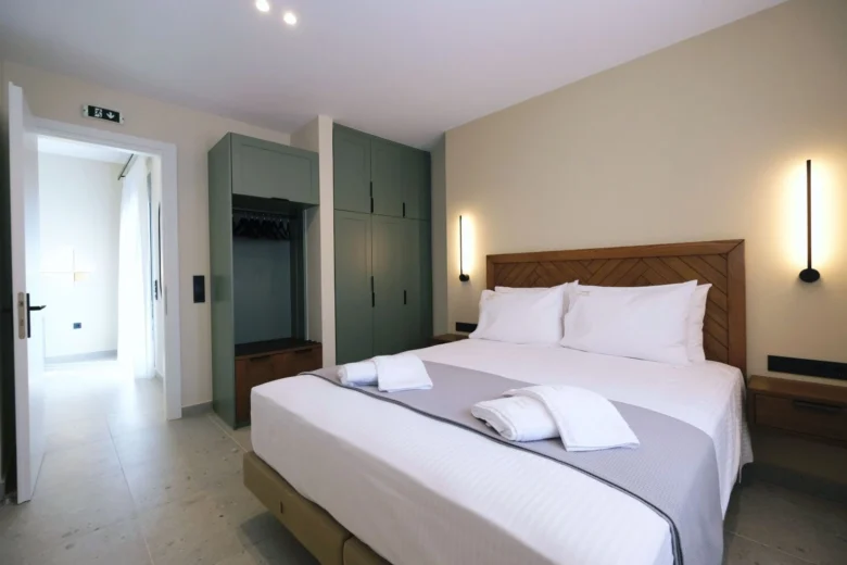 Apartment 203 5