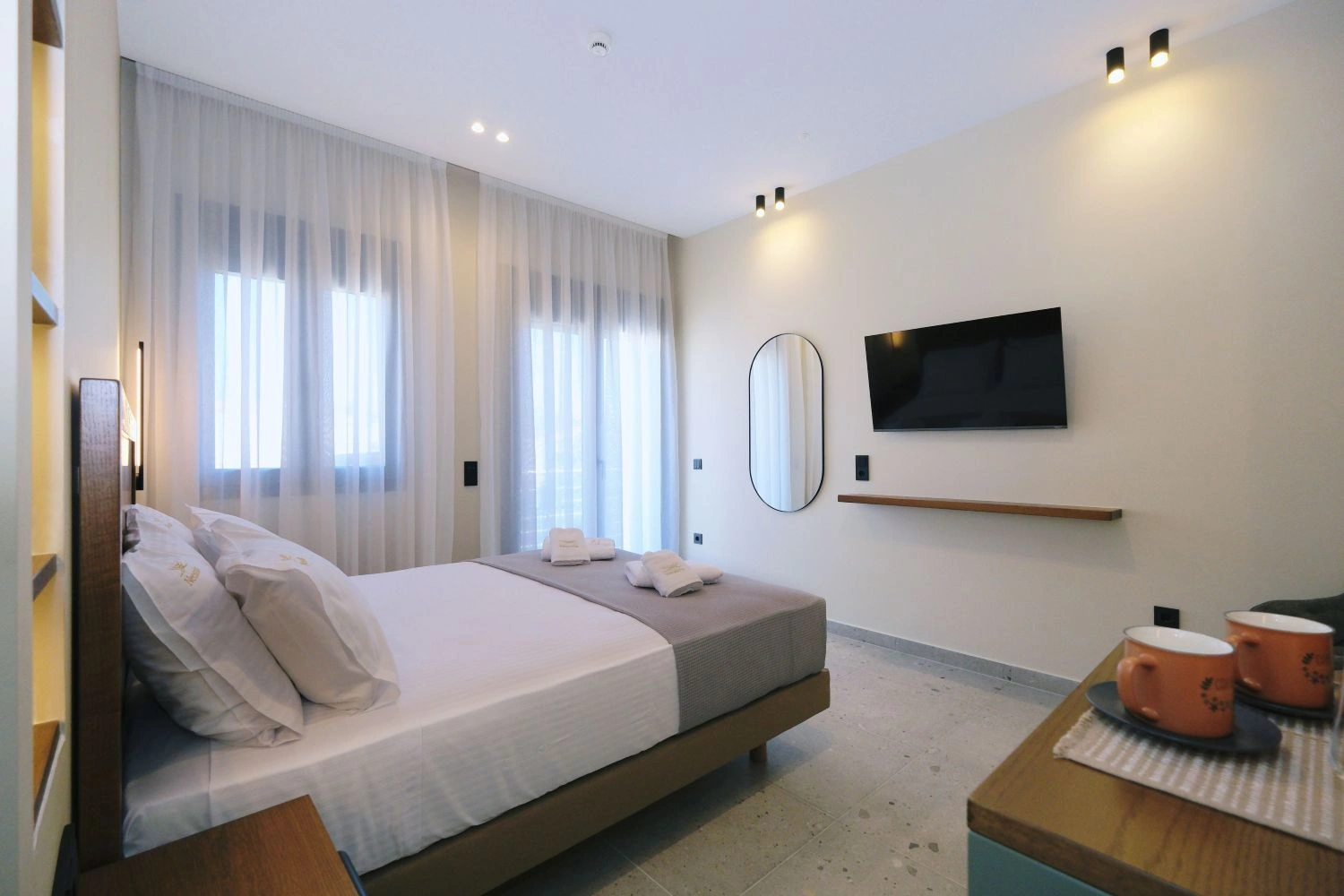 Room 204 3