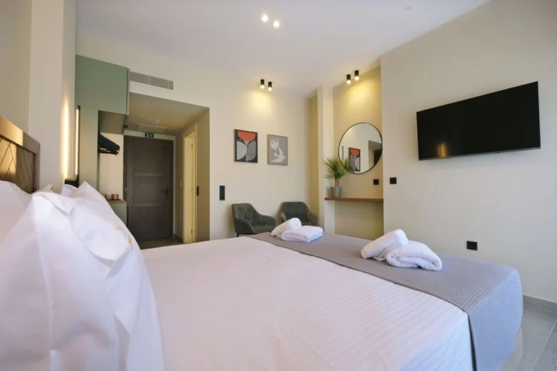 room 105 3