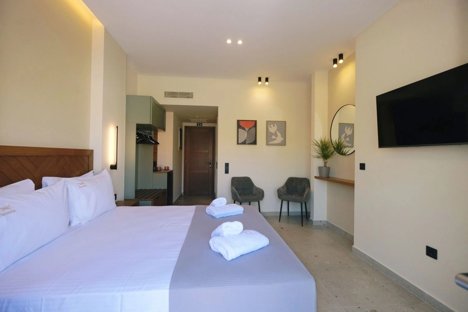room 105 5
